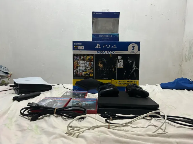 Ps4 slim super conservado