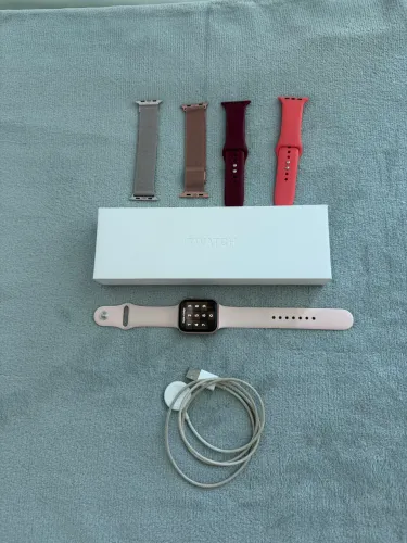 Apple Watch séries 5 - 44 mm Gold Aluminium Pink