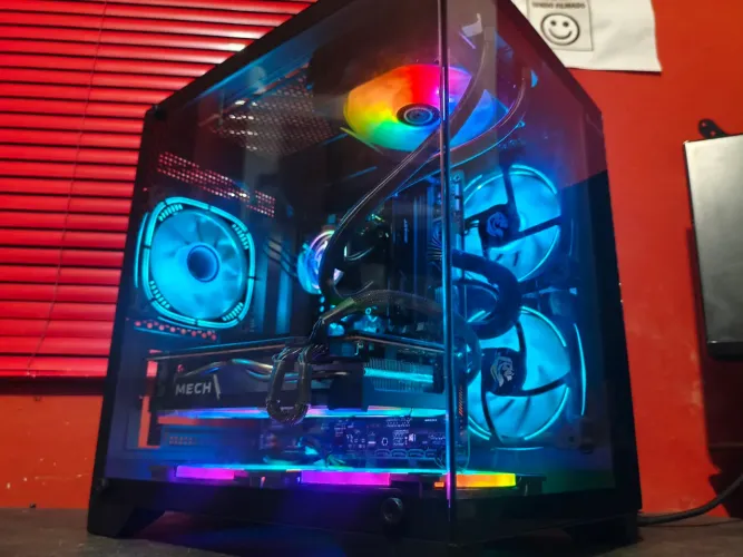 PC GAMER AM5 7700X +32GB RAM DDR5 VENDO/TROCO