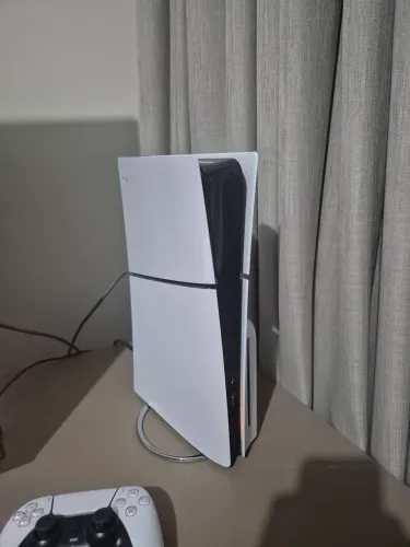 PS5 Slim 825GB + controle DualSense + acessórios