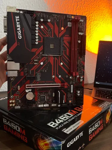 Placa-mãe Gigabyte B450M Gaming - Com Caixa | Entrego | Aceito Cartão | Envio OLX Pay