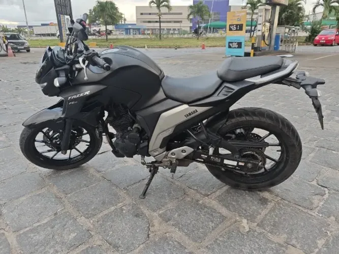YAMAHA FAZER 250 2023 31.000 km