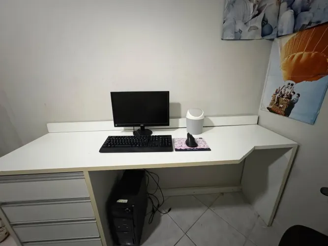 Mesa escrivaninha