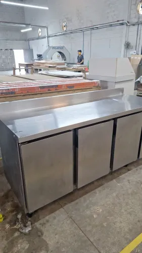 Bancada refrigerada inox excelente estado