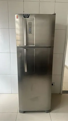 Geladeira Eletrolux turbo Frost Free