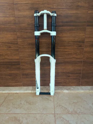 Suspensão RockShox BoXXer Team 26"