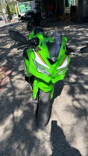 KAWASAKI NINJA ZX-4RR