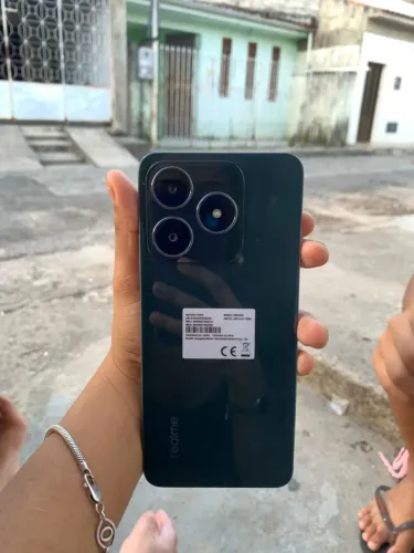 Realme c61
