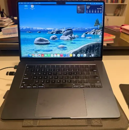 MacBook Air M3 MidNight, 15'', 16GB RAM, 256GB