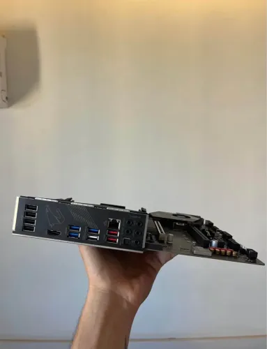 Placa mãe x570 aorus elite