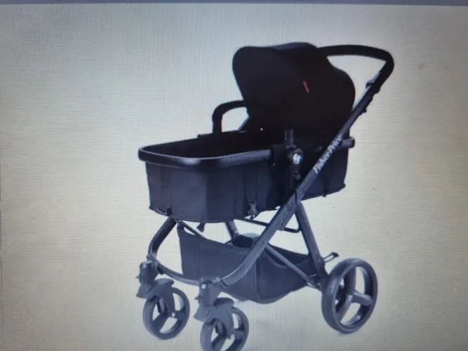 Vende se carrinho de bebê