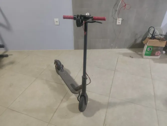 Patinete elétrico dobrável