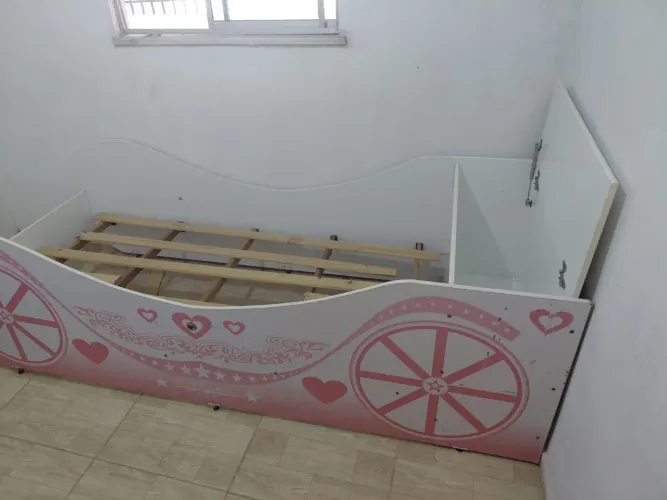 Cama de solteiro ( princesa)