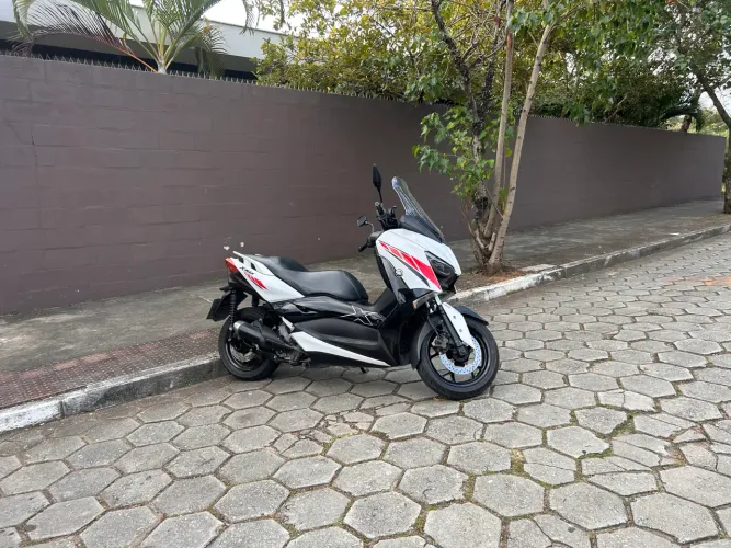 Vendo XMAX 20/21 250 ABS