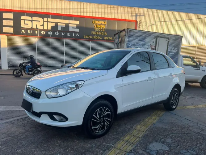 Fiat Grand Siena Attrac. 1.4 EVO F.flex 8V 2014
