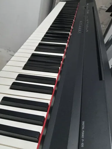 yamaha p105