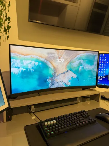 Monitor AOC Ultrawide 34? - 180hz - 1ms
