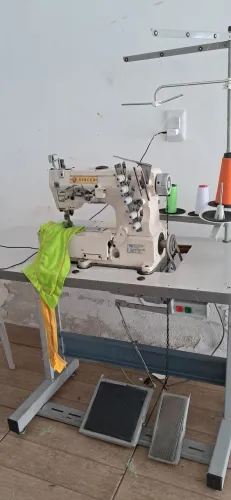 Máquina galoneira industrial singer