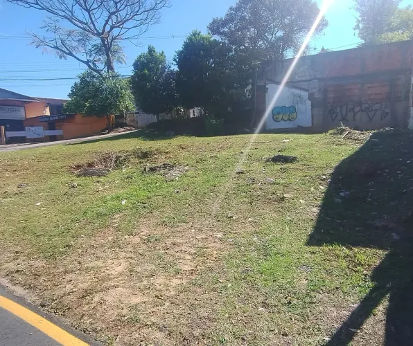 Terreno de esquina Campo comprido