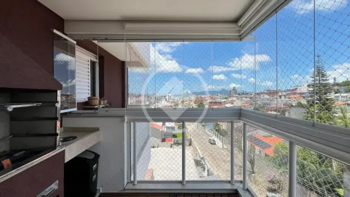 Apartamento com Vista Mar em Coqueiros 2 Quartos, Mobiliado e Pronto para Morar! codigo: