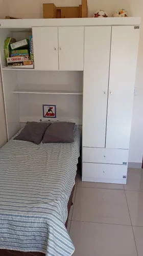 Guarda roupa infantil branco