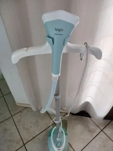 Passadeira a vapor vertical Elgin steam clean