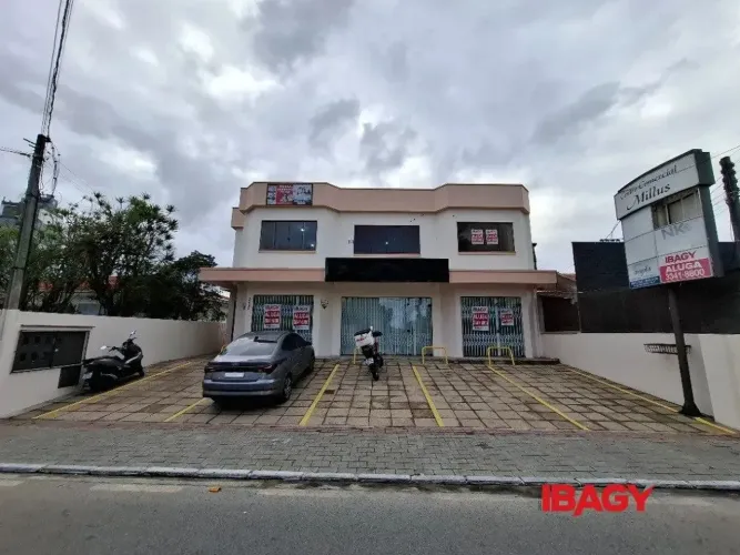 Oportunidade! Salas/Conjuntos em Centro - Palhoça