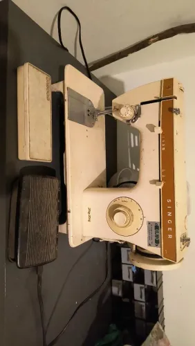 Máquina de Costura Singer Ziguezague Antiga -  Super Conservada