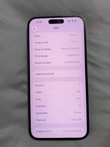 iPhone 14 Pro Max dourado 
