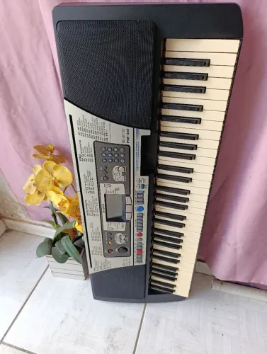 Teclado Yamaha PSR 350 já progamado ritmos atuais