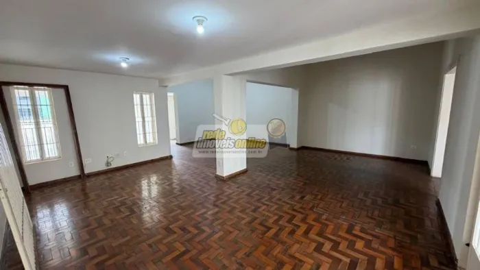 Casa com 4 dormitórios para alugar, 266 m² por R$ 4.681,52/mês - Centro - Uberaba/MG