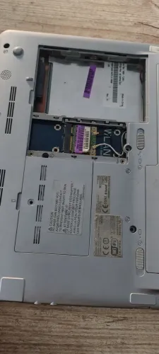 Notebook Toshiba está funcionando tá faltando uma tecla e tá sem hd e não tem fonte
