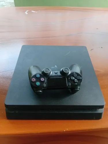 Ps4 slim 1 tera