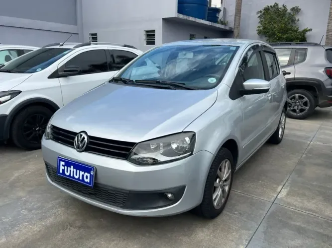 Volkswagen Fox 1.0 MI Total Flex 8V 5P 2014