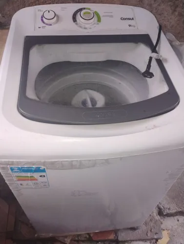 Máquina de lavar . Pra levar embora logo , 400 reais 
