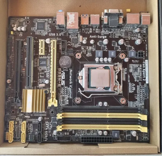 Xeon 1270 v3 (igual a i7 4770), b85m-e, 16gb ram corsair vengeance, cooler hyper 212 evo
