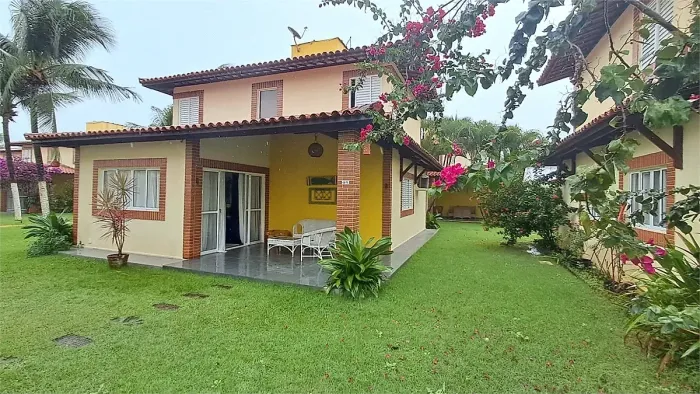 Casa 3 Quartos com 1 Suíte e 120m² - Centro