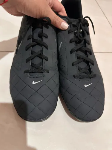 Chuteira Nike 44 beco 2 futsal