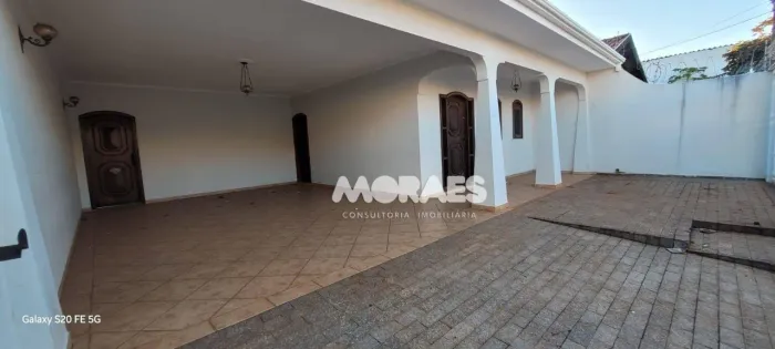Casa com 3 suítes para alugar, 220 m² por R$ 5.000/mês - Jardim Brasil - Bauru/SP