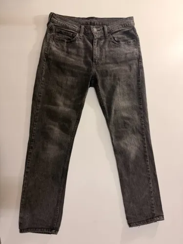 Calça Levis 38-40 cinza - barra feita 
