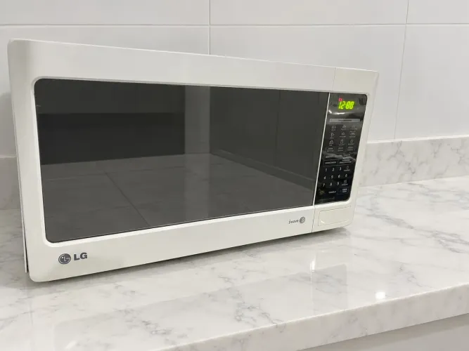 Microondas Espelhado LG 30L