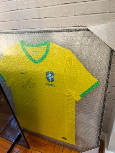 Moldura Camisa Autografada Ronaldinho Gaúcho