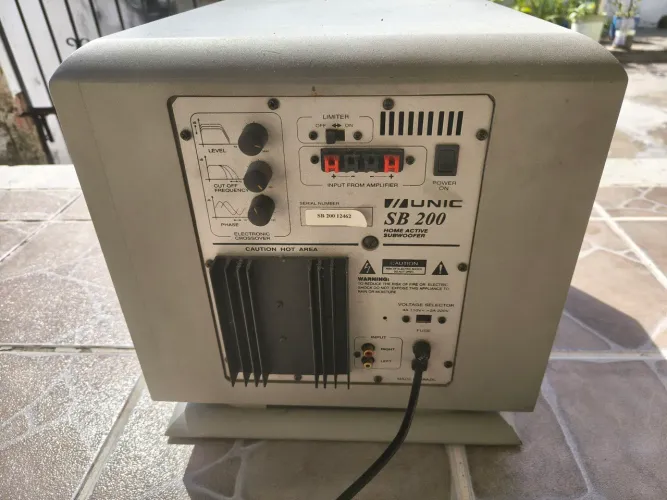 Subwoofer UNIC SB 200