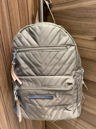 Mochila Santa Lolla matelassê bege