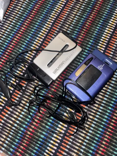 2 Sony walkman original (Raro)