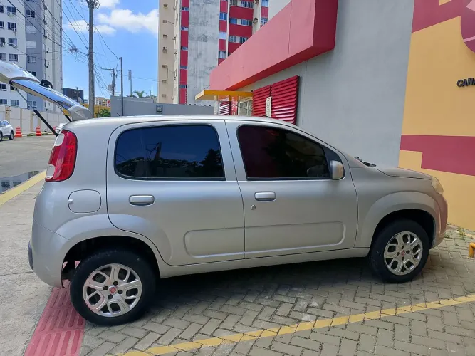 Fiat Uno Vivace Celeb. 1.0 EVO F.flex 8V 5P 2013