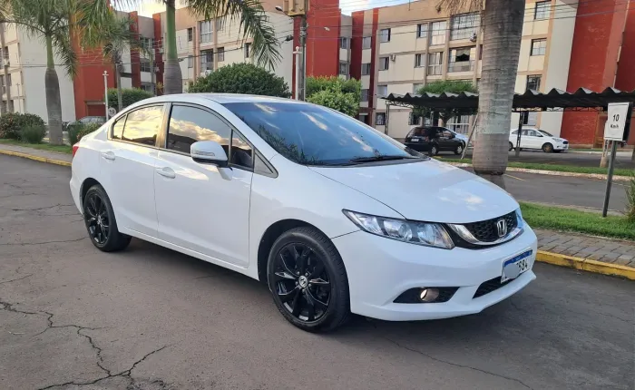 Honda Civic Sedan LXR 2.0 Flexone 16V Aut. 4P 2016