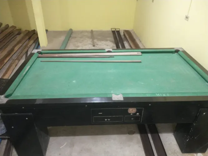 Mesa de sinuca semi profissional + Klopf Mesa de Carteado Redonda