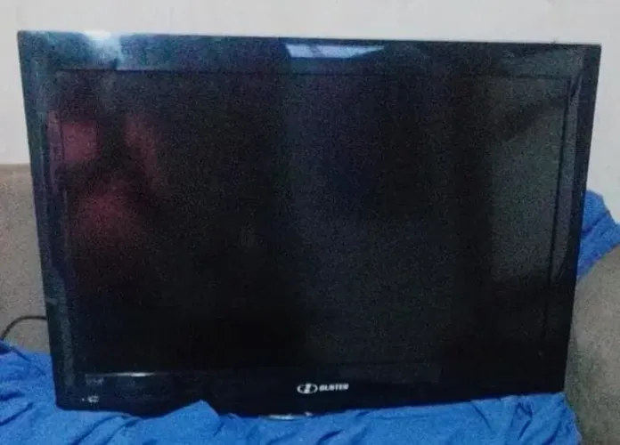 TV duster 32" pra ir logo,300R$ sem controle somente a TV, * zap