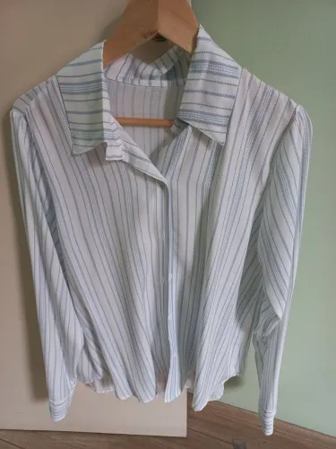 Camisa feminina listrada - 100% viscose - Tam. M (Veste 42/44) - NOVA